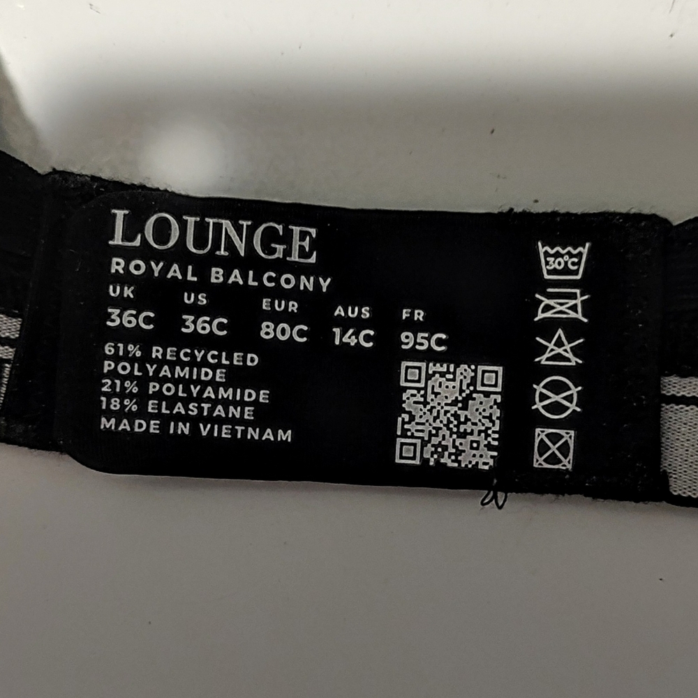 Lounge Black Lace Bra - Picture 2 of 2